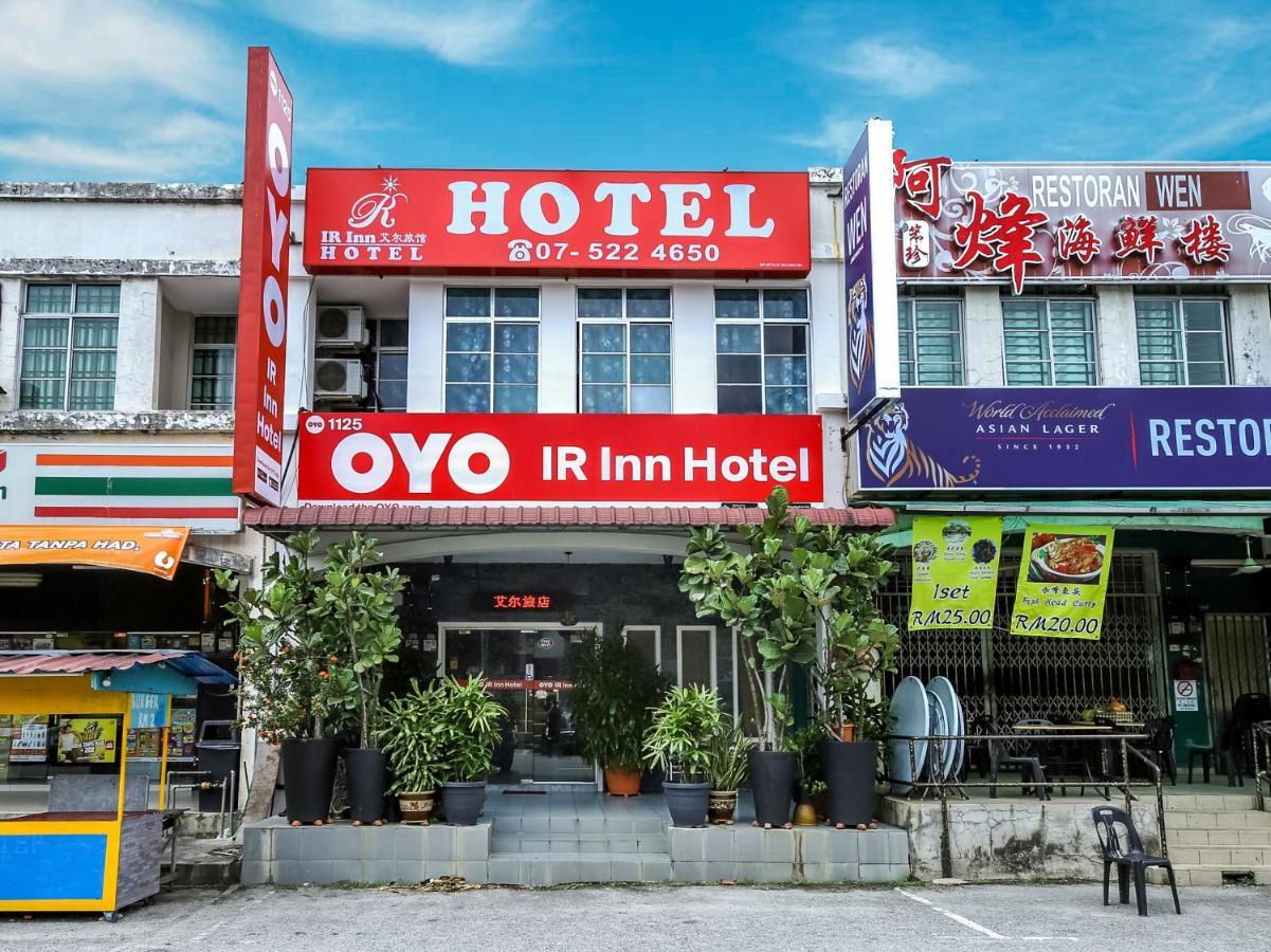 Oyo 1125 Ir Inn Hotel Скудай Екстериор снимка