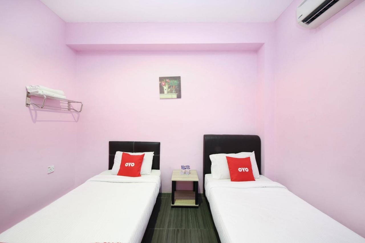 Oyo 1125 Ir Inn Hotel Скудай Екстериор снимка
