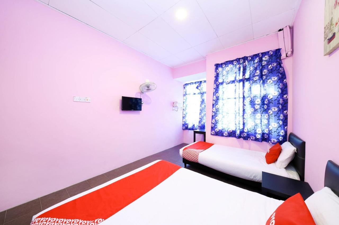 Oyo 1125 Ir Inn Hotel Скудай Екстериор снимка