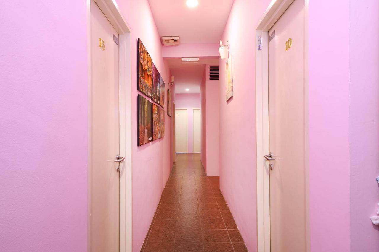 Oyo 1125 Ir Inn Hotel Скудай Екстериор снимка