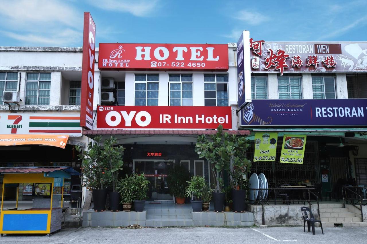 Oyo 1125 Ir Inn Hotel Скудай Екстериор снимка