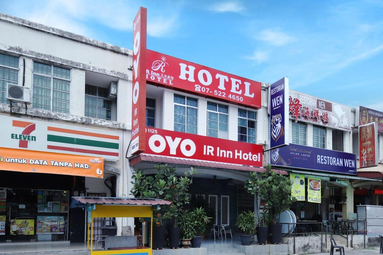 Oyo 1125 Ir Inn Hotel Скудай Екстериор снимка