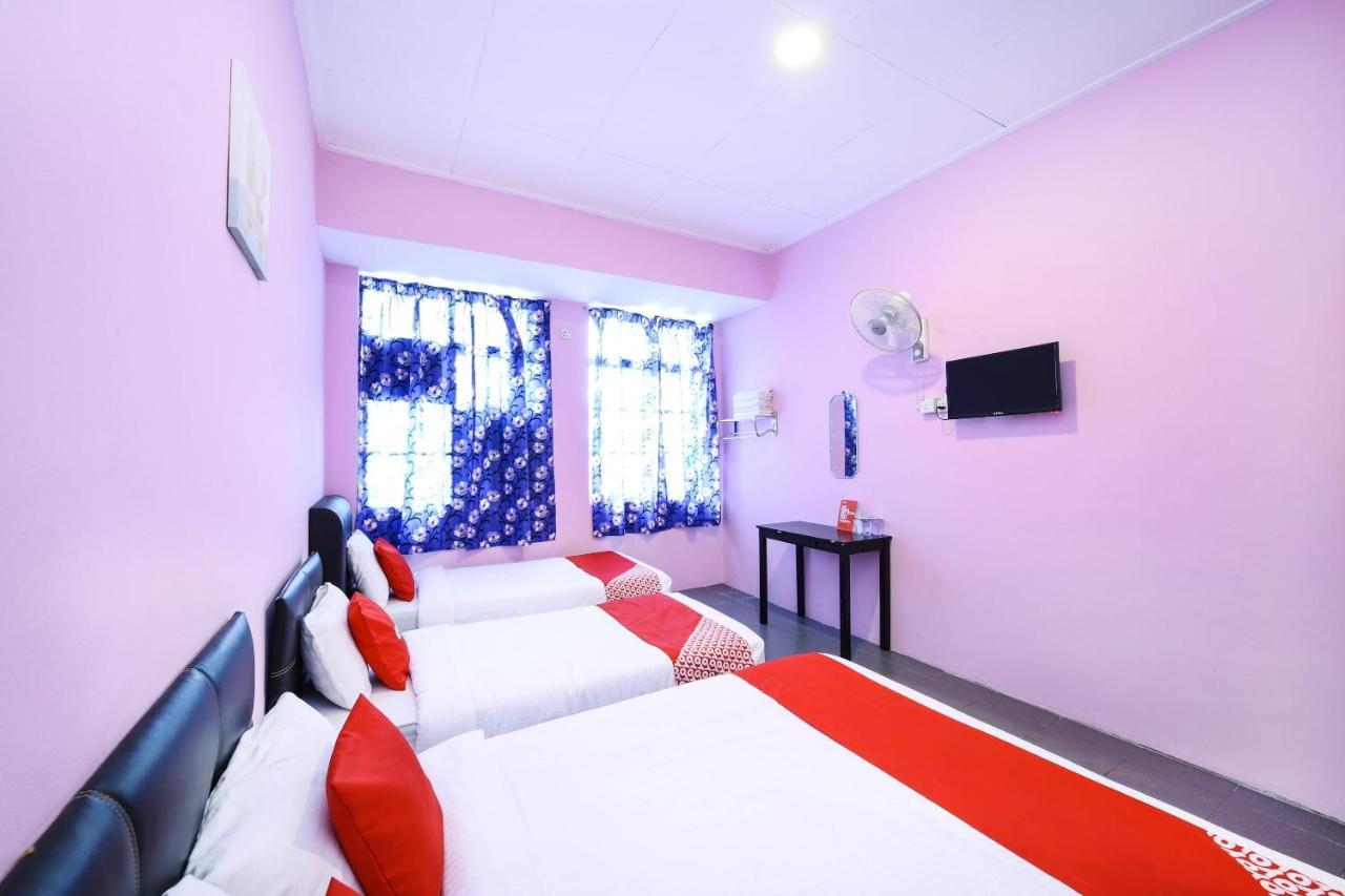 Oyo 1125 Ir Inn Hotel Скудай Екстериор снимка