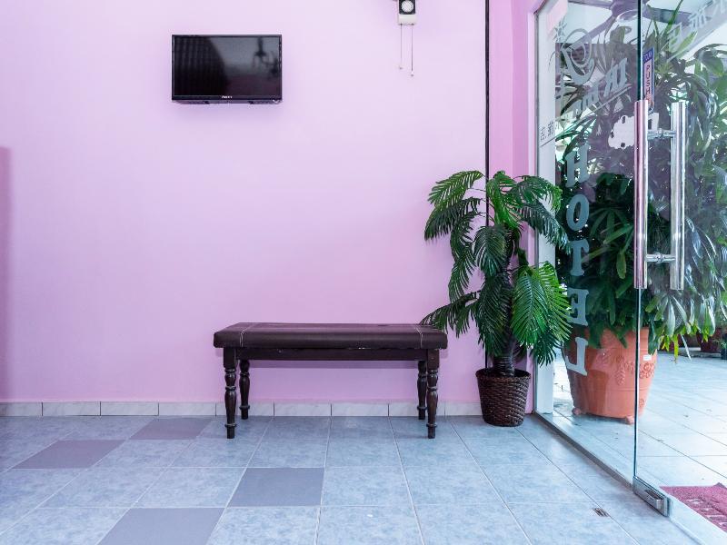 Oyo 1125 Ir Inn Hotel Скудай Екстериор снимка