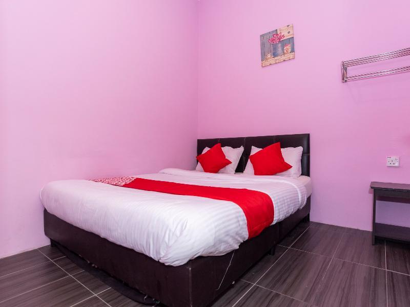 Oyo 1125 Ir Inn Hotel Скудай Екстериор снимка