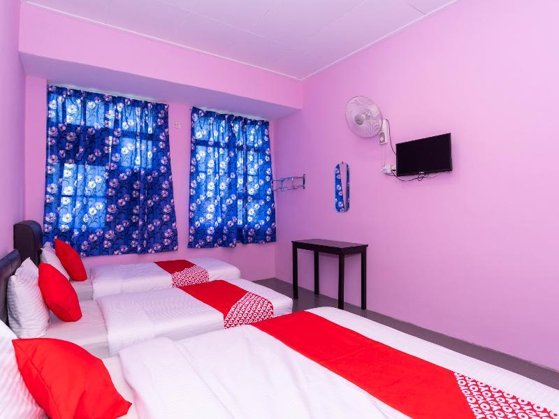 Oyo 1125 Ir Inn Hotel Скудай Екстериор снимка