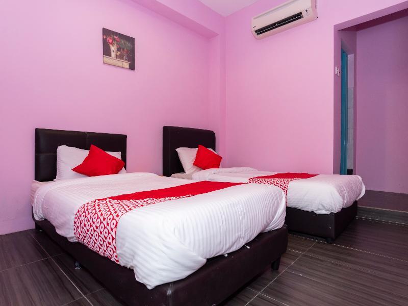 Oyo 1125 Ir Inn Hotel Скудай Екстериор снимка